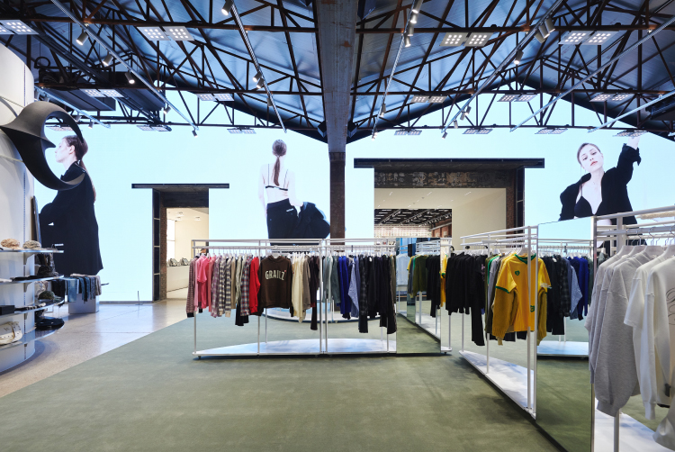 ◆adidas◆ Musinsa Store Seongsu Daerim Warehouse Exclusive Musinsa Store (Seongsu Daerim Changgo) - Shopping, Seongsu Seoul